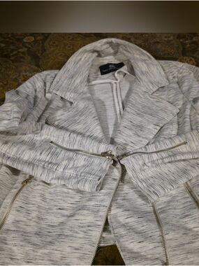 4/$67 Deal! Tart Collection Heathered Light Gray Zip Moto Jacket